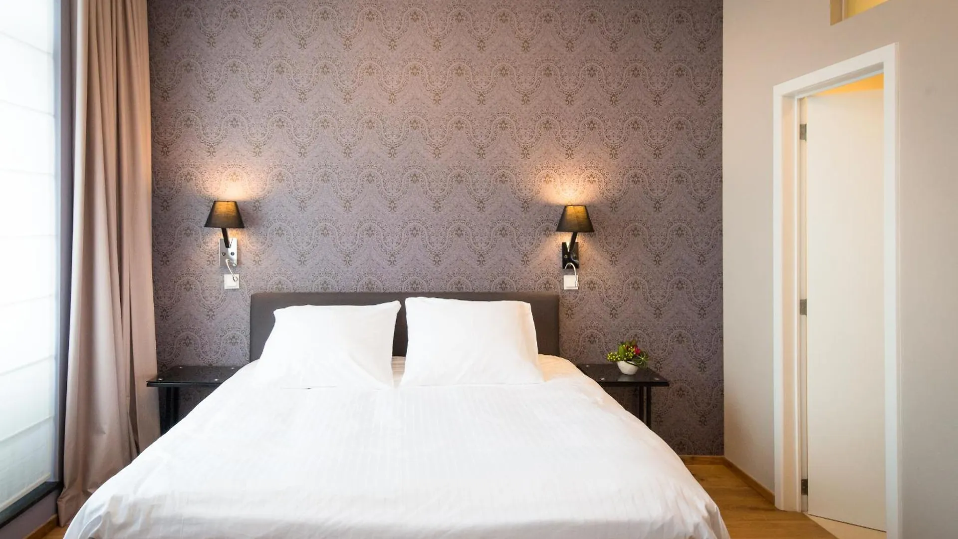 B&B Avenue Deschanel Brussels Belgium
